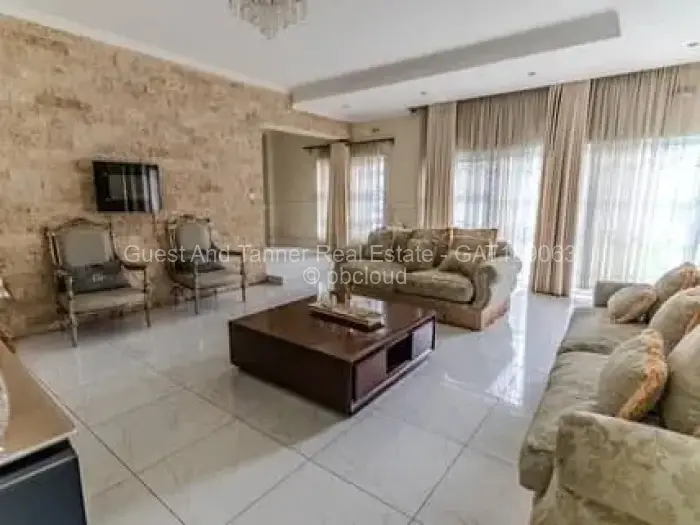 5 Bedroom House for Sale in Alexandra Park, Harare