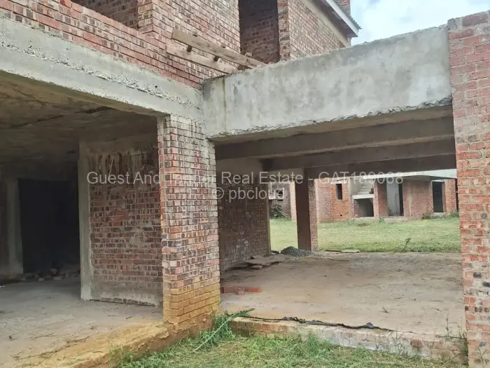 5 Bedroom House for Sale in Greendale, Harare