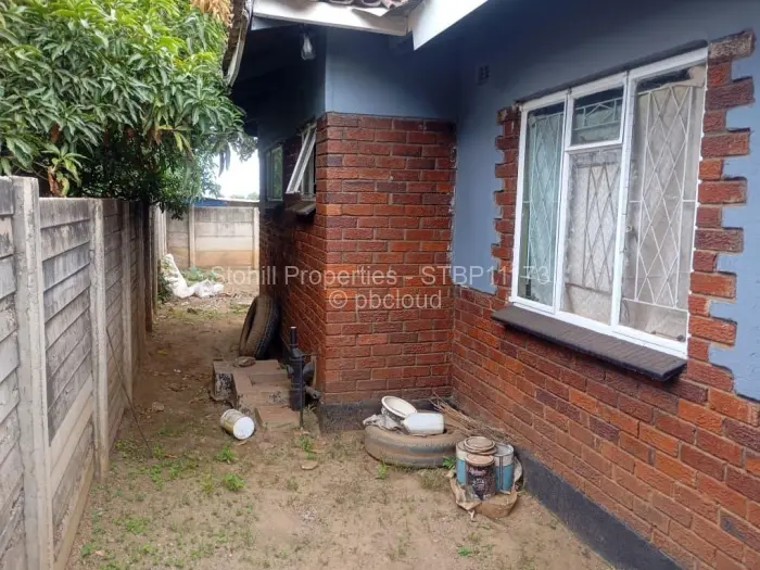 4 Bedroom House to Rent in Dzivarasekwa, Harare