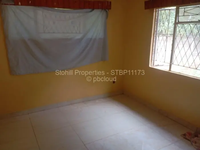 4 Bedroom House to Rent in Dzivarasekwa, Harare