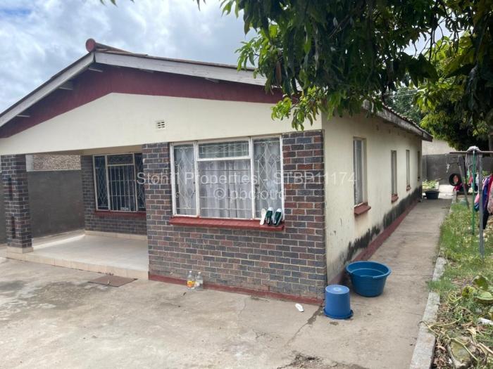 4 Bedroom House for Sale in Zengeza, Chitungwiza