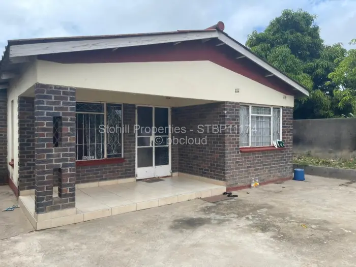 4 Bedroom House for Sale in Zengeza, Chitungwiza