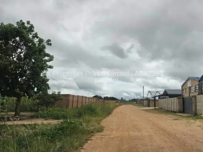 Industrial Stand to Rent in Damofalls, Damofalls