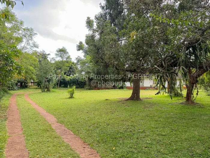 5 Bedroom House for Sale in Mandara, Harare