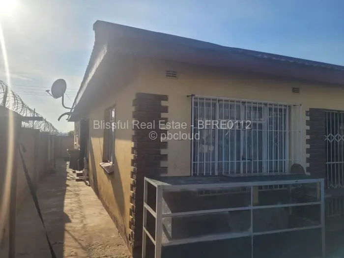 3 Bedroom House for Sale in Tafara, Harare
