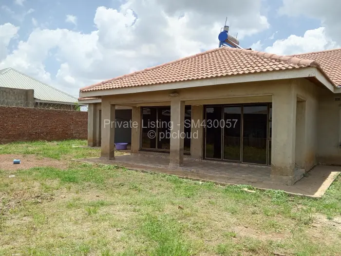 6 Bedroom House for Sale in Fairview, Harare