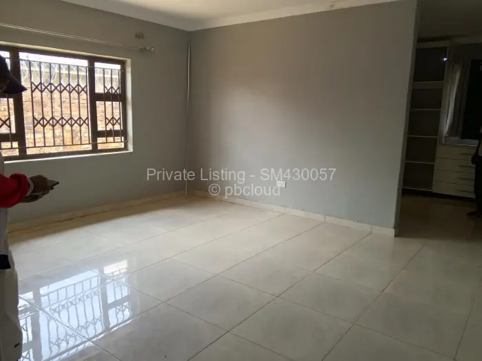 6 Bedroom House for Sale in Fairview, Harare