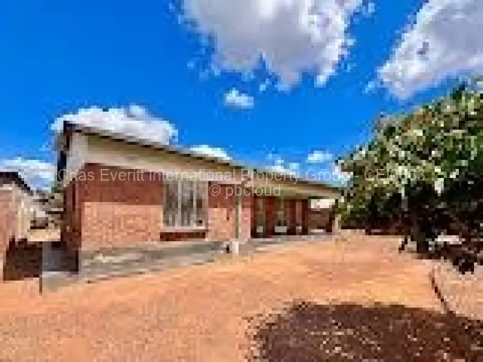 3 Bedroom House to Rent in Mahatshula, Bulawayo