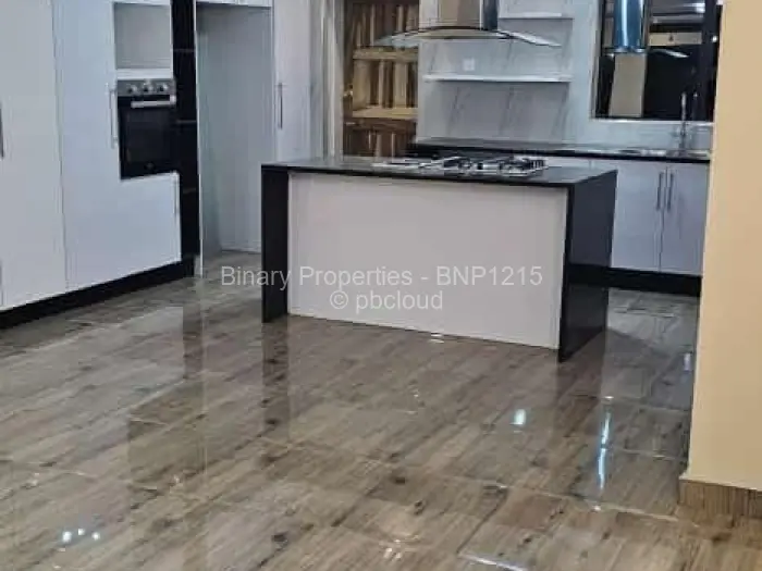 Townhouse/Cluster to Rent in Marlborough, Harare