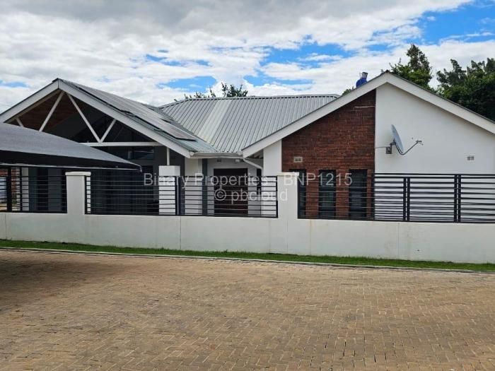 Townhouse/Cluster to Rent in Marlborough, Harare
