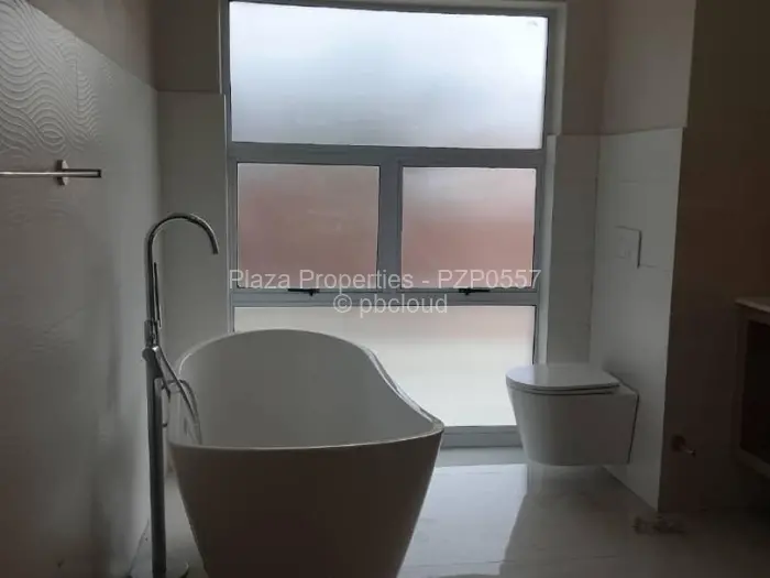 5 Bedroom House to Rent in Borrowdale, Harare