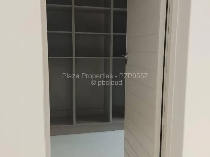 5 Bedroom House to Rent in Borrowdale, Harare