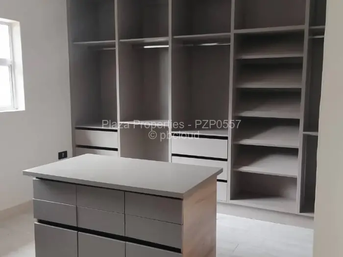 5 Bedroom House to Rent in Borrowdale, Harare