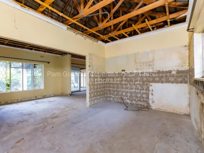 3 Bedroom House for Sale in Borrowdale, Harare