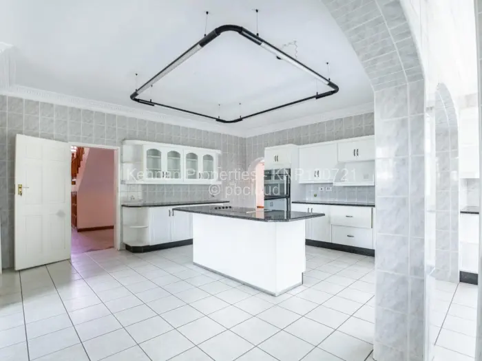 5 Bedroom House for Sale in Glen Lorne, Harare