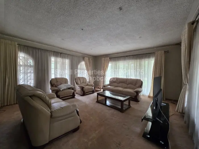 5 Bedroom House for Sale in Borrowdale, Harare
