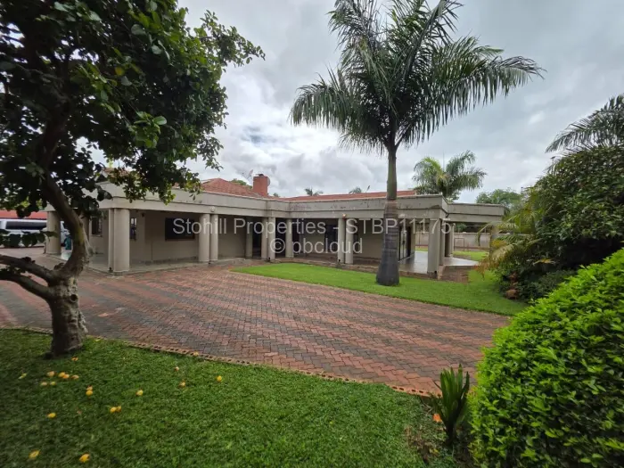 5 Bedroom House for Sale in Borrowdale, Harare