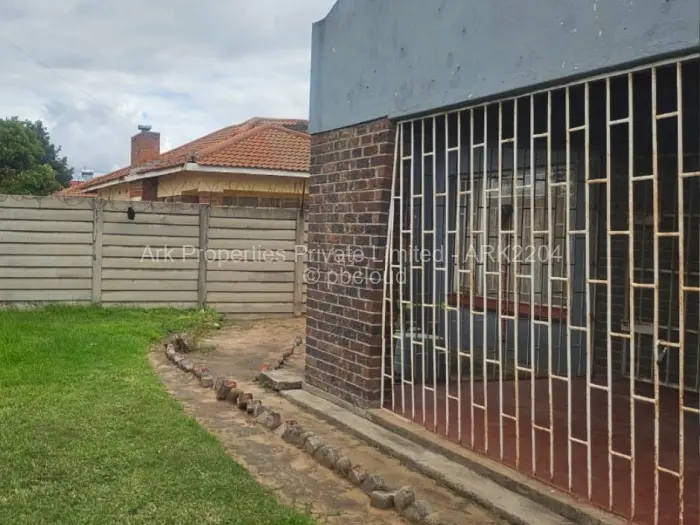 3 Bedroom House for Sale in Waterfalls, Harare