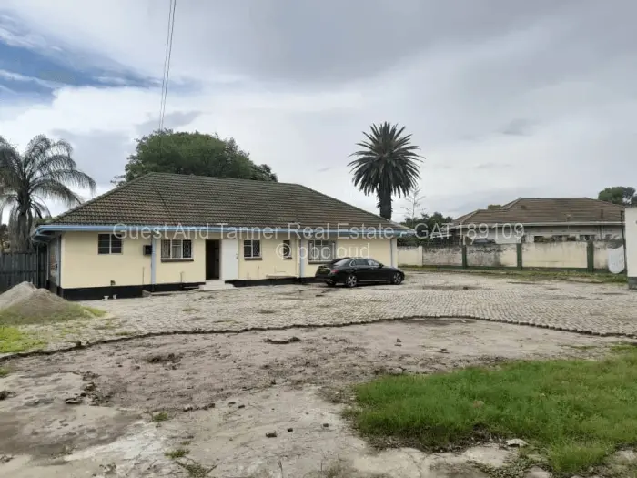 4 Bedroom House for Sale in Upper Hillside, Harare