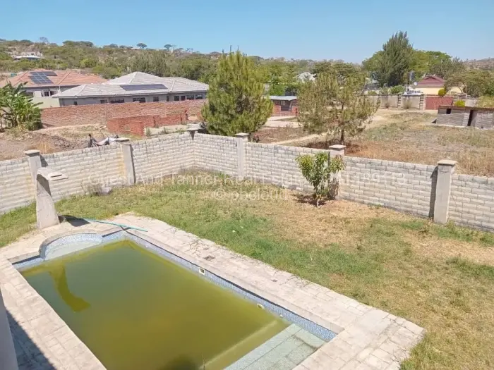 6 Bedroom House for Sale in Crowhill Views, Harare