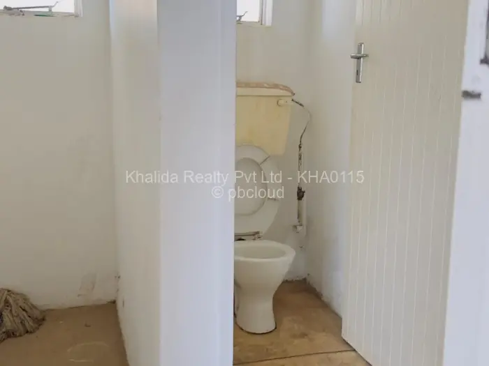 Warehouse/Industrial for Sale in Bluff Hill, Harare