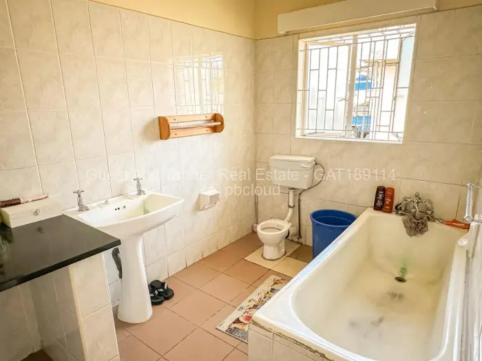 6 Bedroom House for Sale in Greendale North, Harare