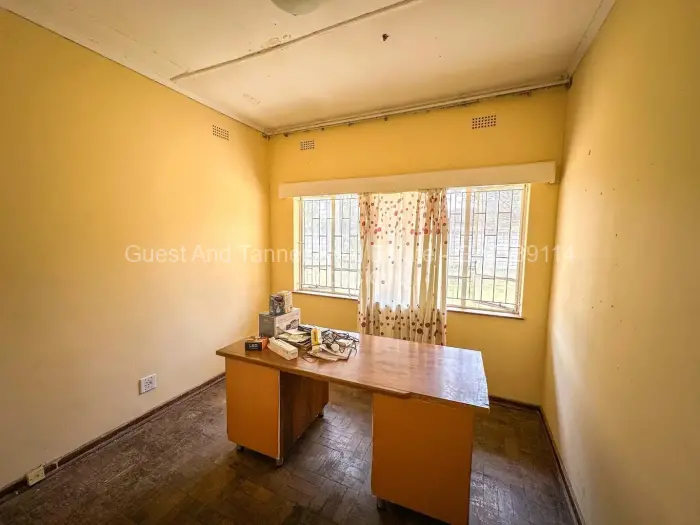 6 Bedroom House for Sale in Greendale North, Harare