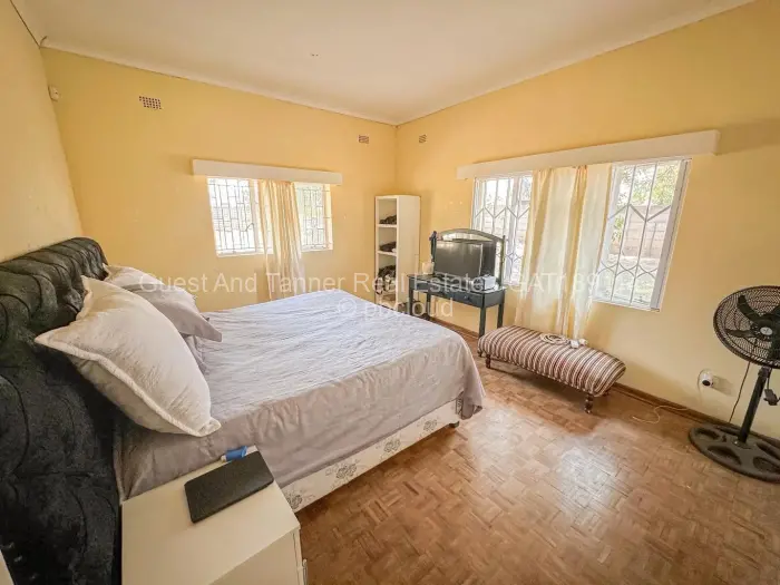 6 Bedroom House for Sale in Greendale North, Harare