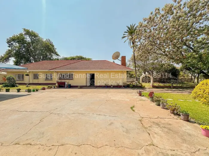 6 Bedroom House for Sale in Greendale North, Harare