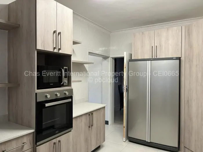 4 Bedroom House to Rent in Greendale North