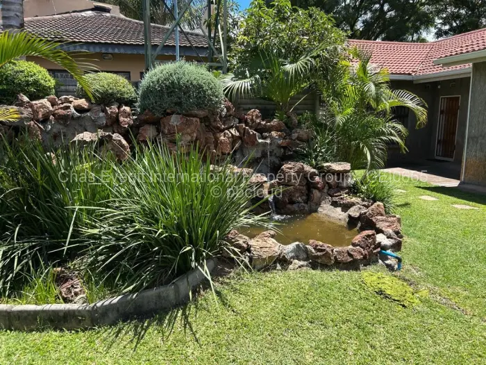 4 Bedroom House to Rent in Greendale North