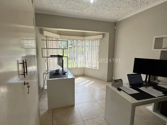 3 Bedroom House to Rent in Chisipite, Harare