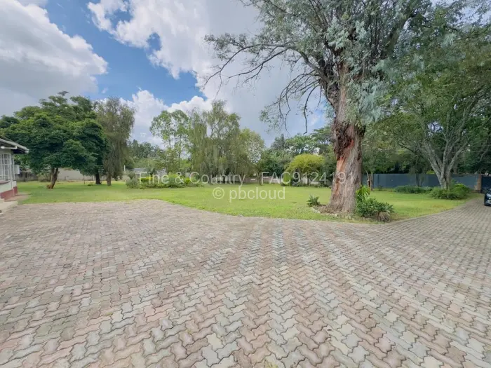 3 Bedroom House to Rent in Chisipite, Harare