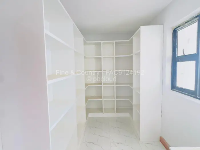 8 Bedroom House to Rent in Greystone Park, Harare