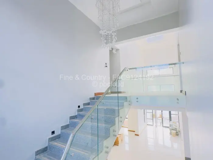 8 Bedroom House to Rent in Greystone Park, Harare