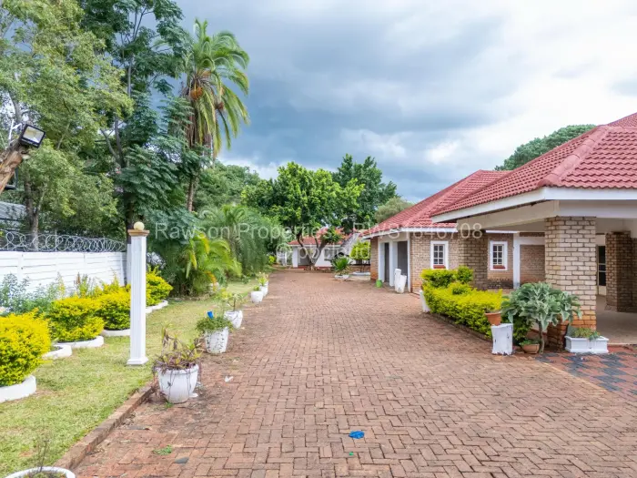 4 Bedroom House for Sale in Norton, Norton