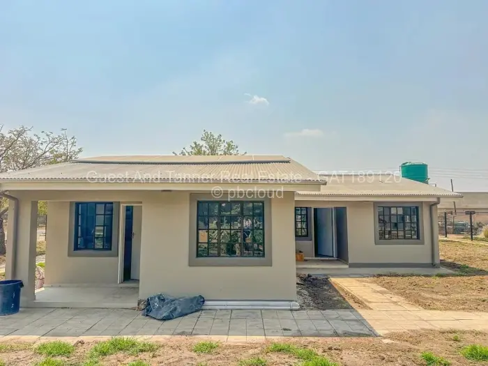 Townhouse/Cluster for Sale in Arlington, Harare