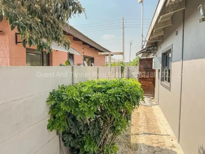Townhouse/Cluster for Sale in Arlington, Harare