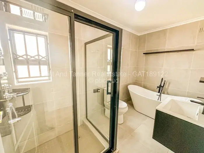 Townhouse/Cluster for Sale in Arlington, Harare