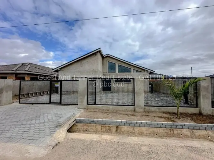 Townhouse/Cluster for Sale in Mabvazuva Estates, Ruwa