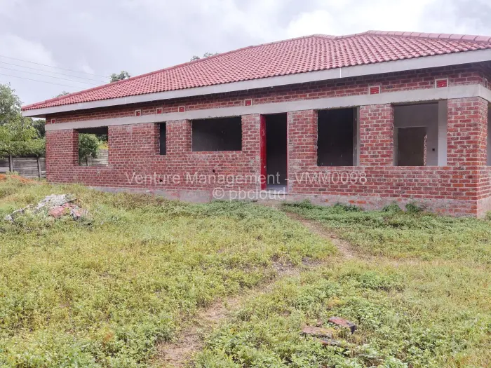 Townhouse/Cluster for Sale in Waterfalls, Harare