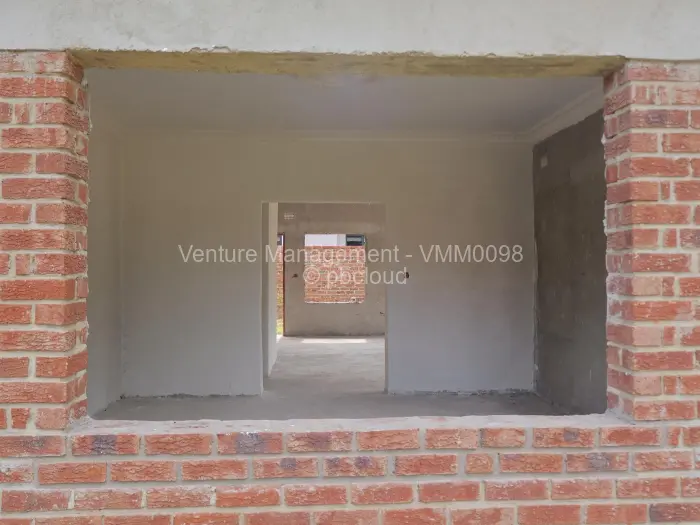 Townhouse/Cluster for Sale in Waterfalls, Harare