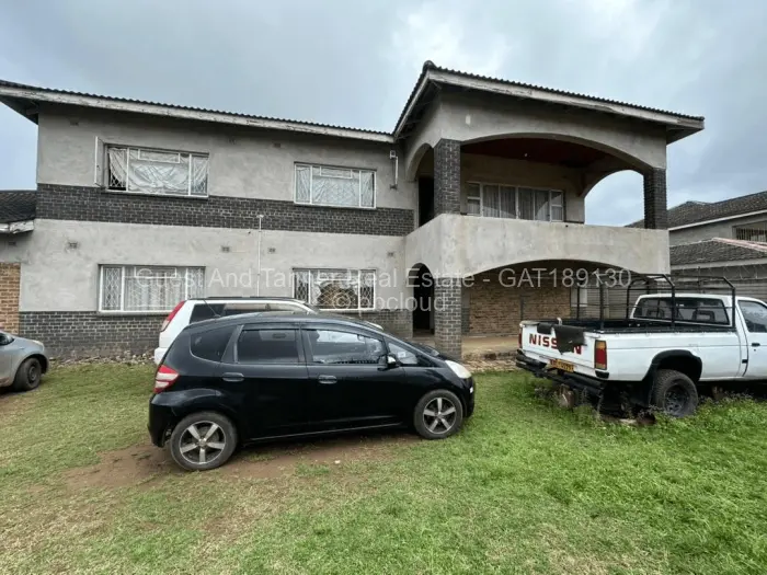 6 Bedroom House for Sale in Borrowdale, Harare