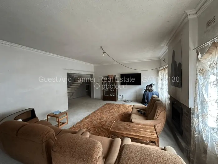 6 Bedroom House for Sale in Borrowdale, Harare