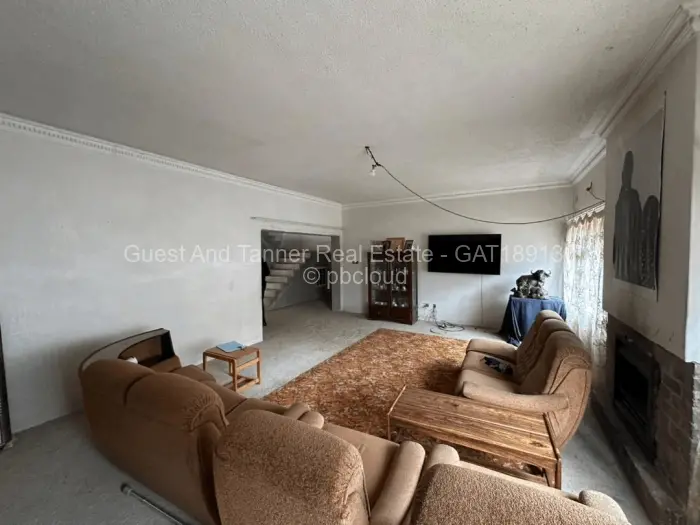 6 Bedroom House for Sale in Borrowdale, Harare