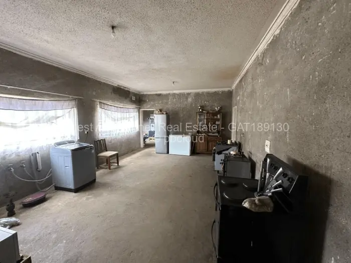 6 Bedroom House for Sale in Borrowdale, Harare