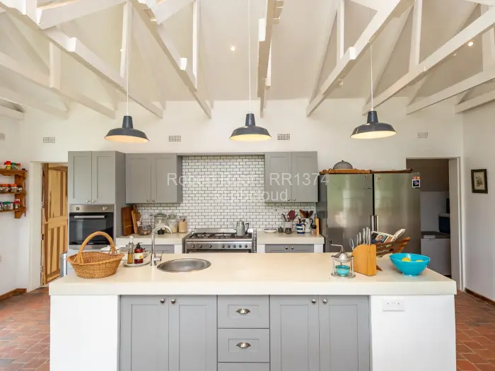 5 Bedroom House for Sale in Umwinsidale, Harare