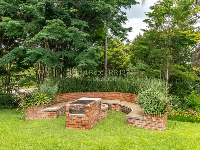 5 Bedroom House for Sale in Umwinsidale, Harare