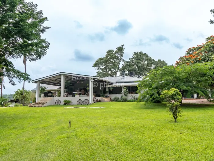 5 Bedroom House for Sale in Umwinsidale, Harare