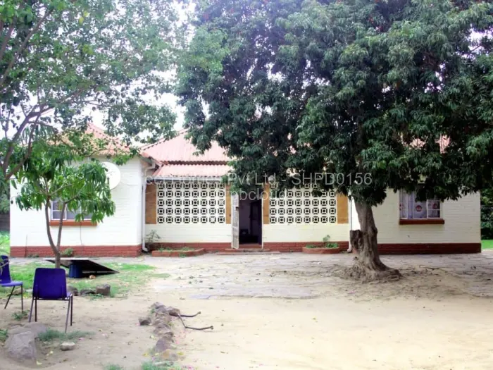 5 Bedroom House for Sale in Waterfalls, Harare